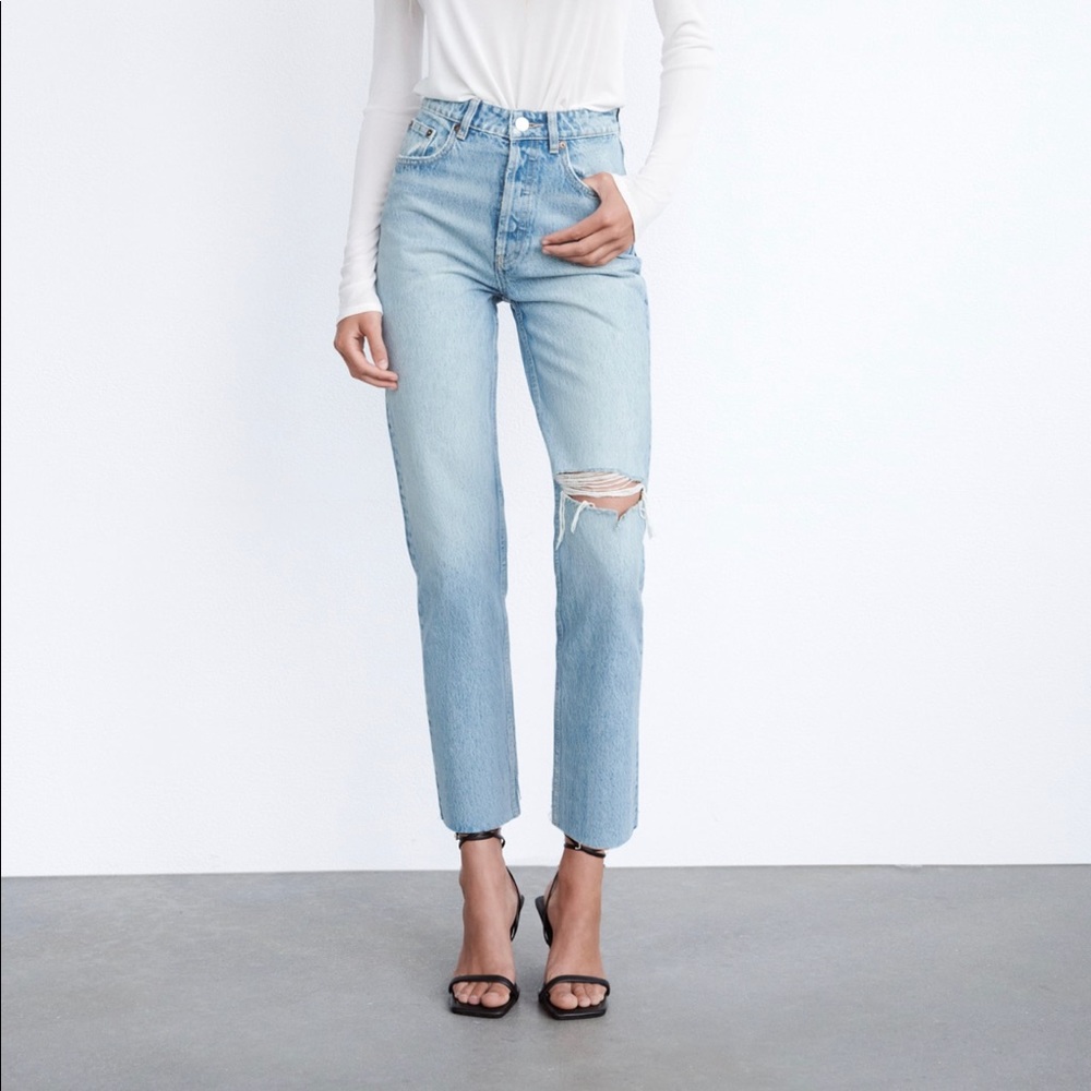 ZARA Light blue single rip straight leg jeans Size 4